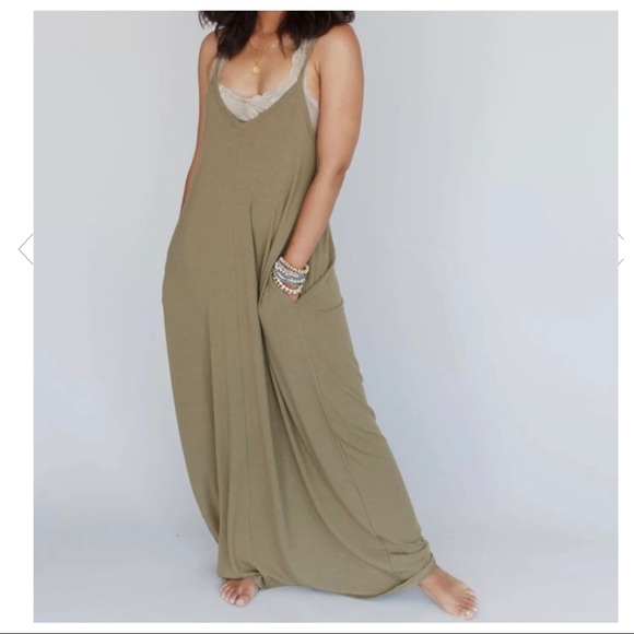 09 Adjustable straps loose fit pocket tank maxi dress - Picture 2 of 2